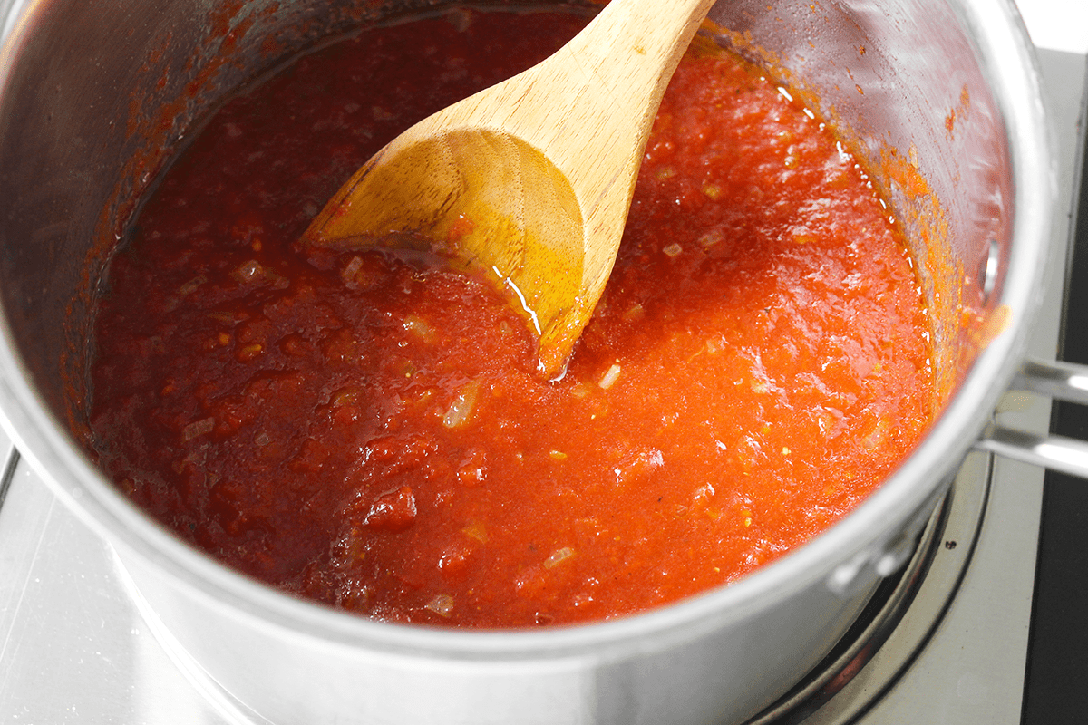 new york style pizza sauce before